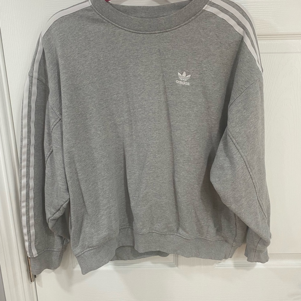Oversize Adidas sweatshirt